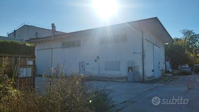 capannone industriale
