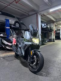 BMW C400X