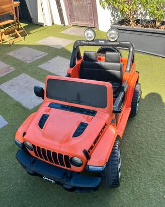 Macchina Jeep rubicon elettrica bambini
