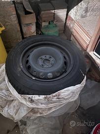 Gomme invernali 175\65R14 82T con cerchi Fiat 500