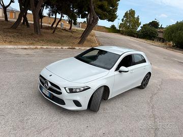 MERCEDES CLASSE A180d