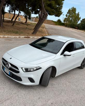 MERCEDES CLASSE A180d