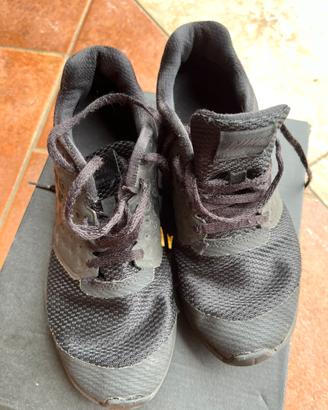 Scarpe Nike nere bambino 35,5