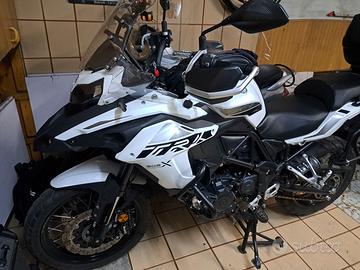 Benelli TRK 502x