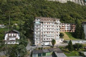 2 LOCALI A MONTE MARENZO