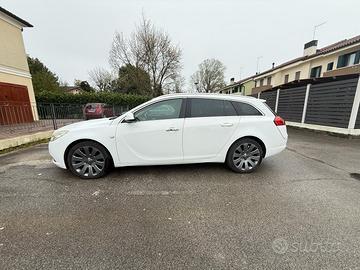 OPEL Insignia - 2010