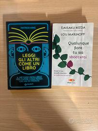 Blocco libri Leggi gli altri + Qualunque fiore