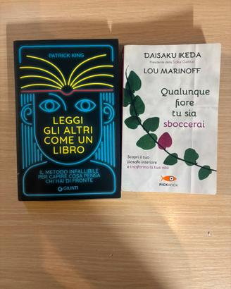 Blocco libri Leggi gli altri + Qualunque fiore