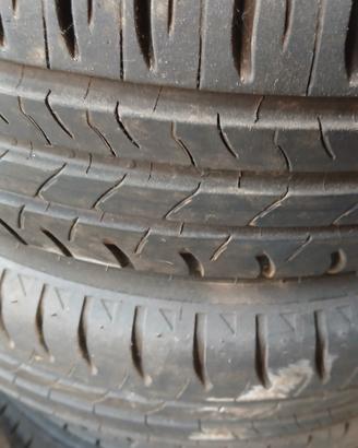 4 gomme  nuove 
