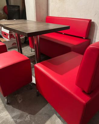 Arredamento bar rosso in pelle