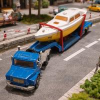 Camion vintage con motoscafo majorette 