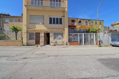 NEGOZIO A LORETO