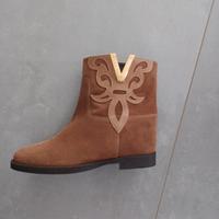 stivaletto Via Roma 15 