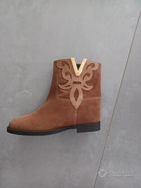 stivaletto Via Roma 15 