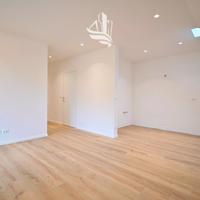 Laces: Bilocale ristrutturato con balcone in posiz