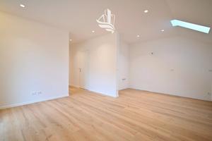 Laces: Bilocale ristrutturato con balcone in posiz