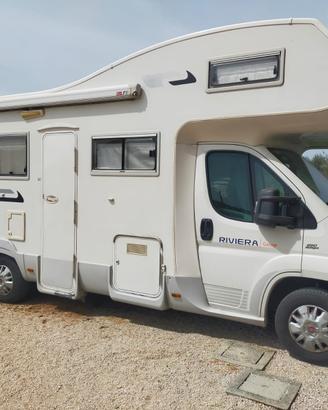 Camper mansardato