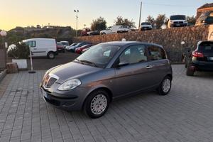 Lancia Ypsilon 1.2 Oro ( PARI AL NUOVO )