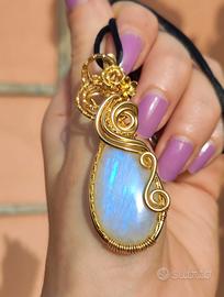 Ciondolo con Labradorite bianca 