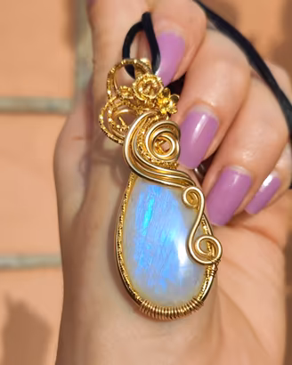 Ciondolo con Labradorite bianca 