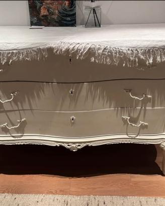 Cassettiera in stile shabby chic