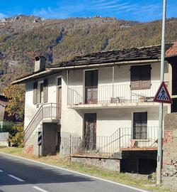 Casa semiindipendente a chiomonte