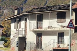 Casa semiindipendente a chiomonte