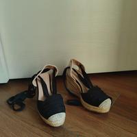 Scarpe di corda nere