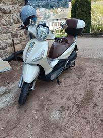 Moto scooter piaggio Beverly 3 00