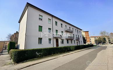 TRILOCALE CON BOX SECONDO PIANO