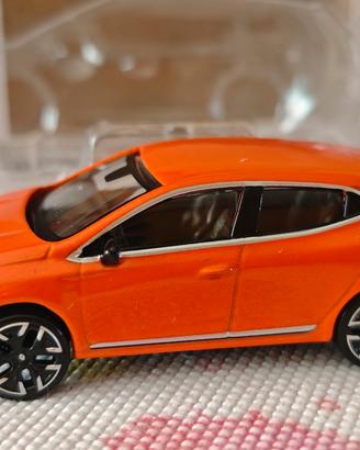 Clio 5 Orange NOREV 1/64