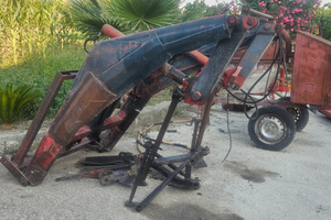 Caricatore frontale artigianale