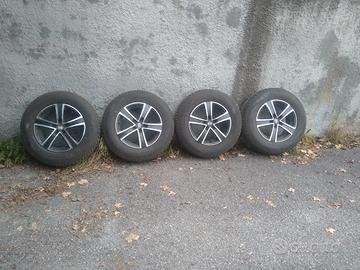 Gomme invernali con cerchi in lega per Kia Sportag