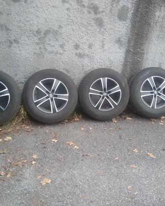 Gomme invernali con cerchi in lega per Kia Sportag