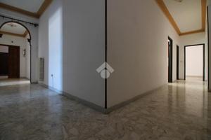 4 LOCALI A OSTUNI