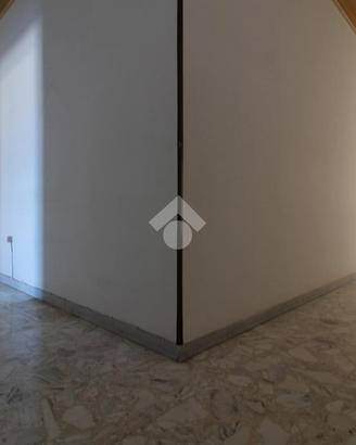 4 LOCALI A OSTUNI