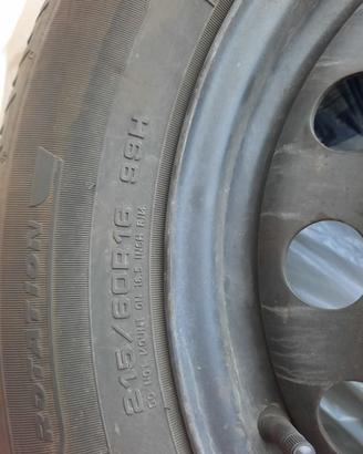 4 gomme invernali 215/60R16 cerchi ferro Fiat 500X