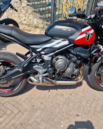 Triumph trident 660