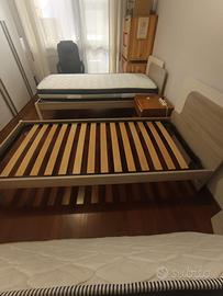 Letti singoli una piazza con materasso