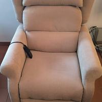 POLTRONA RELAX FIORE in tessuto beige