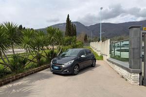 PEUGEOT - 208 - BlueHDi 100 5p. Allure