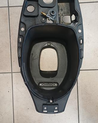 vano sottosella typhoon 50