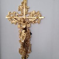 Crocifisso di Gesù di Ottone cromato con oro 