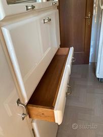 Credenza laccata 