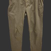 pantalone uomo moderno