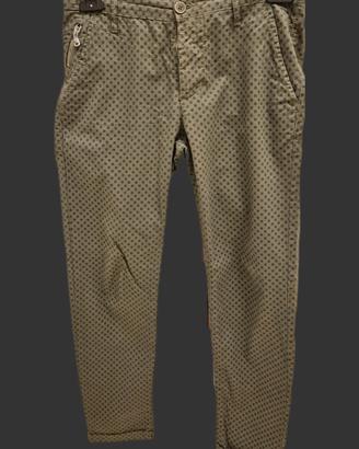 pantalone uomo moderno