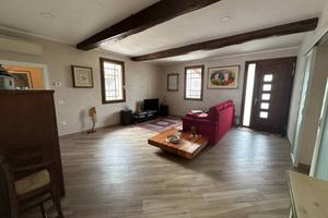 Appartamento di 299 m² con più di 5 locali e posto