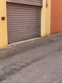Box / Garage di 12 m² a Bologna