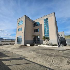 CAPANNONE D7 1.884 mq "pronto uso" | Uffici nuovi