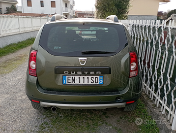 Dacia Duster riverniciata completam. Foto vecchie